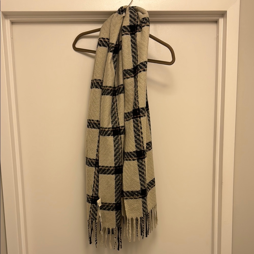 Plaid Fringe Scarf in Black and Cream